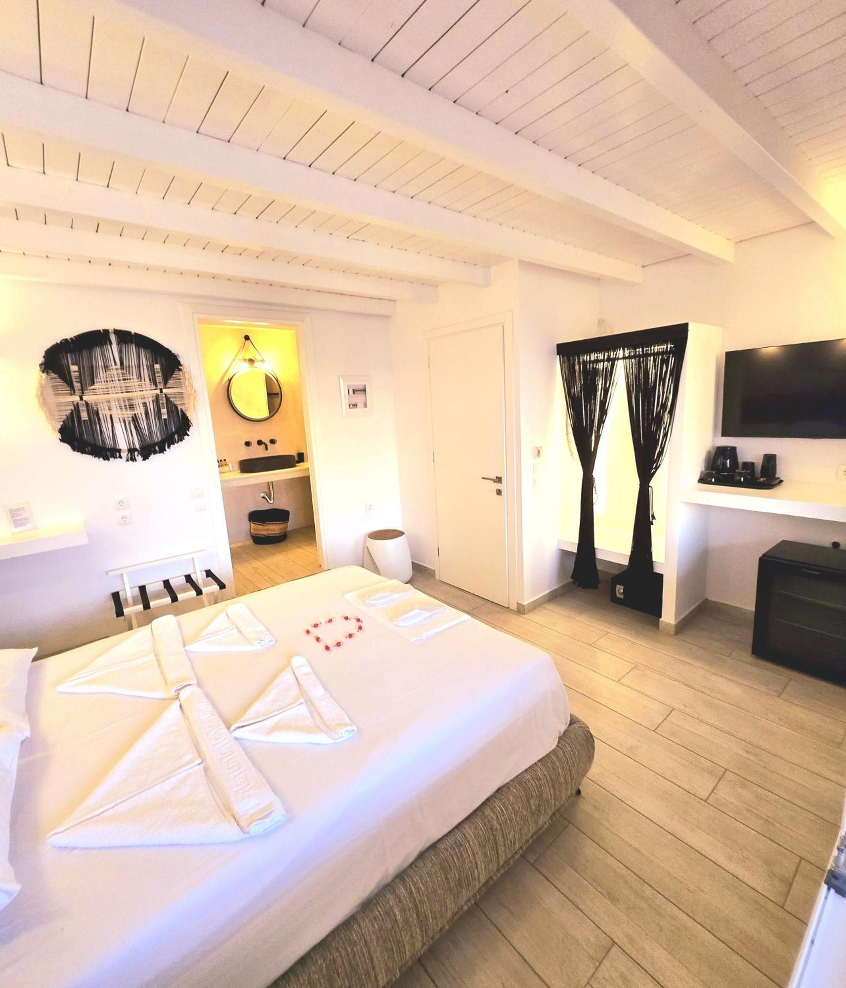 Aphrodite Boutique Hotel Alikí Esterno foto